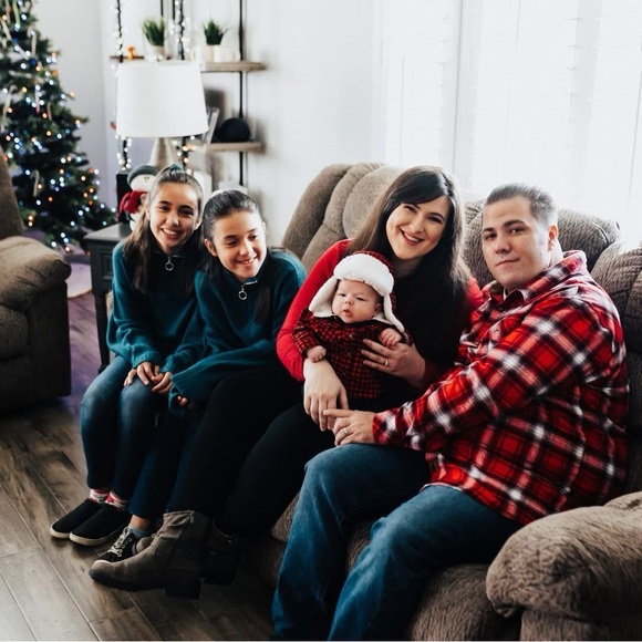 Meet your Poshers Emily and Jamie - Picture 1 of 3